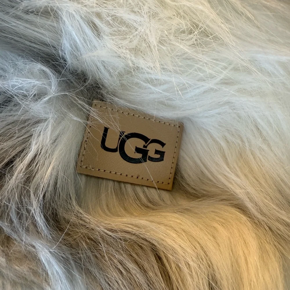 UGG rosia throw